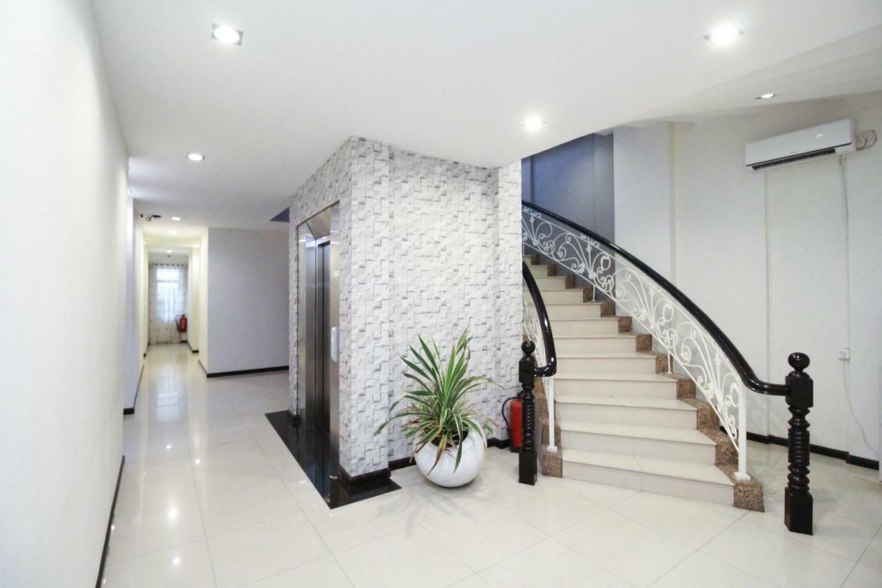 Hotel Airy Thamrin Gandhi